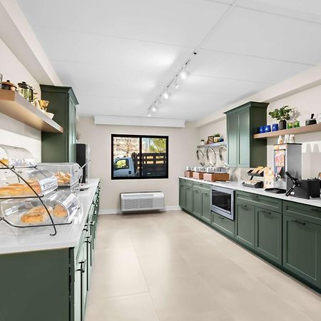 Latitude Suites Tinton Falls Eatontown - BW Premier Collection Экстерьер фото