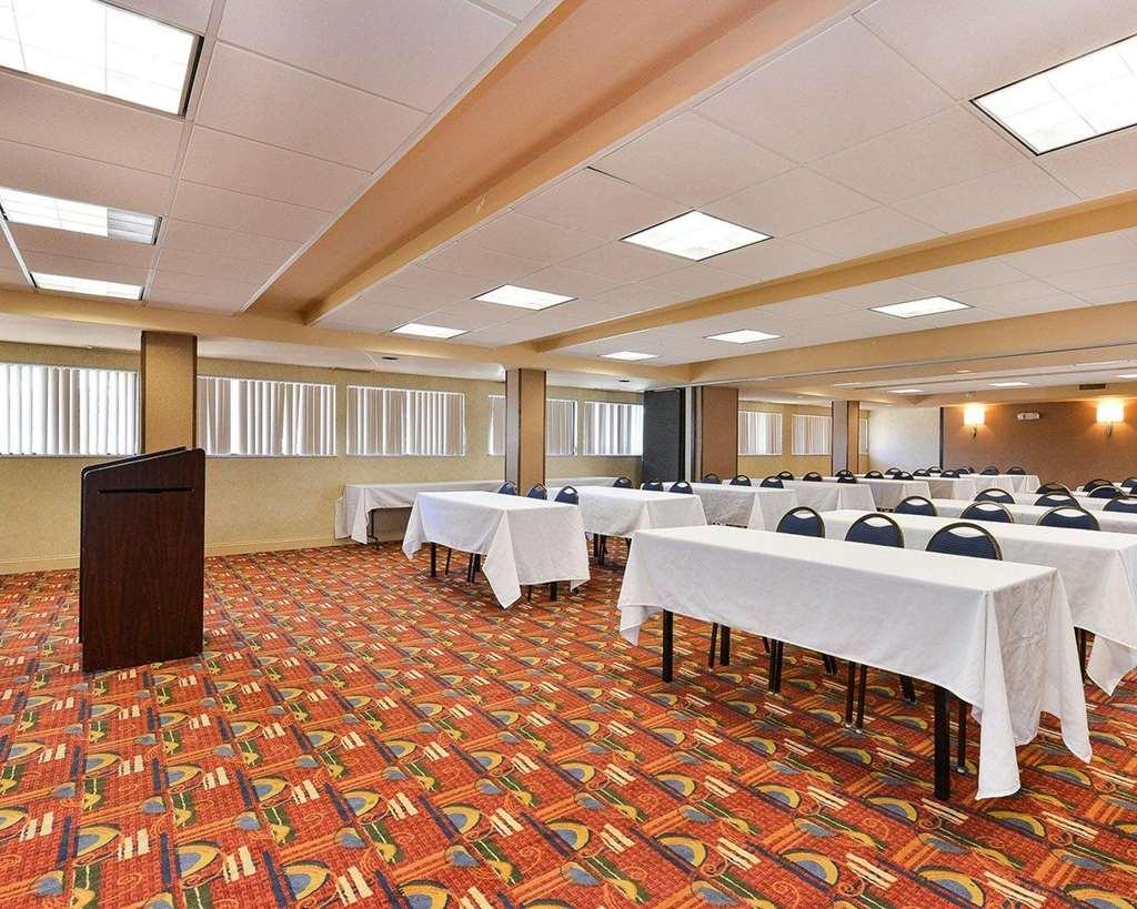 Latitude Suites Tinton Falls Eatontown - BW Premier Collection Удобства фото