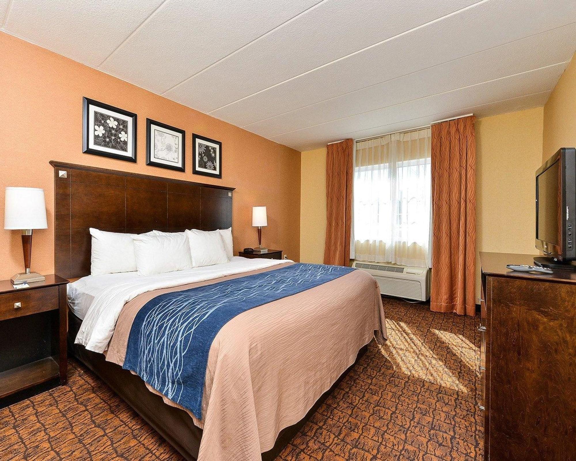 Latitude Suites Tinton Falls Eatontown - BW Premier Collection Экстерьер фото