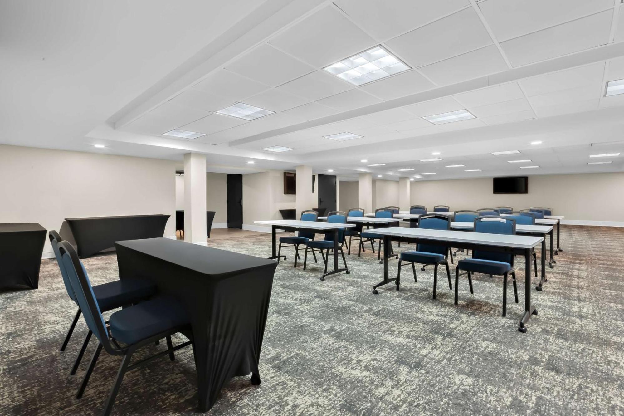 Latitude Suites Tinton Falls Eatontown - BW Premier Collection Экстерьер фото