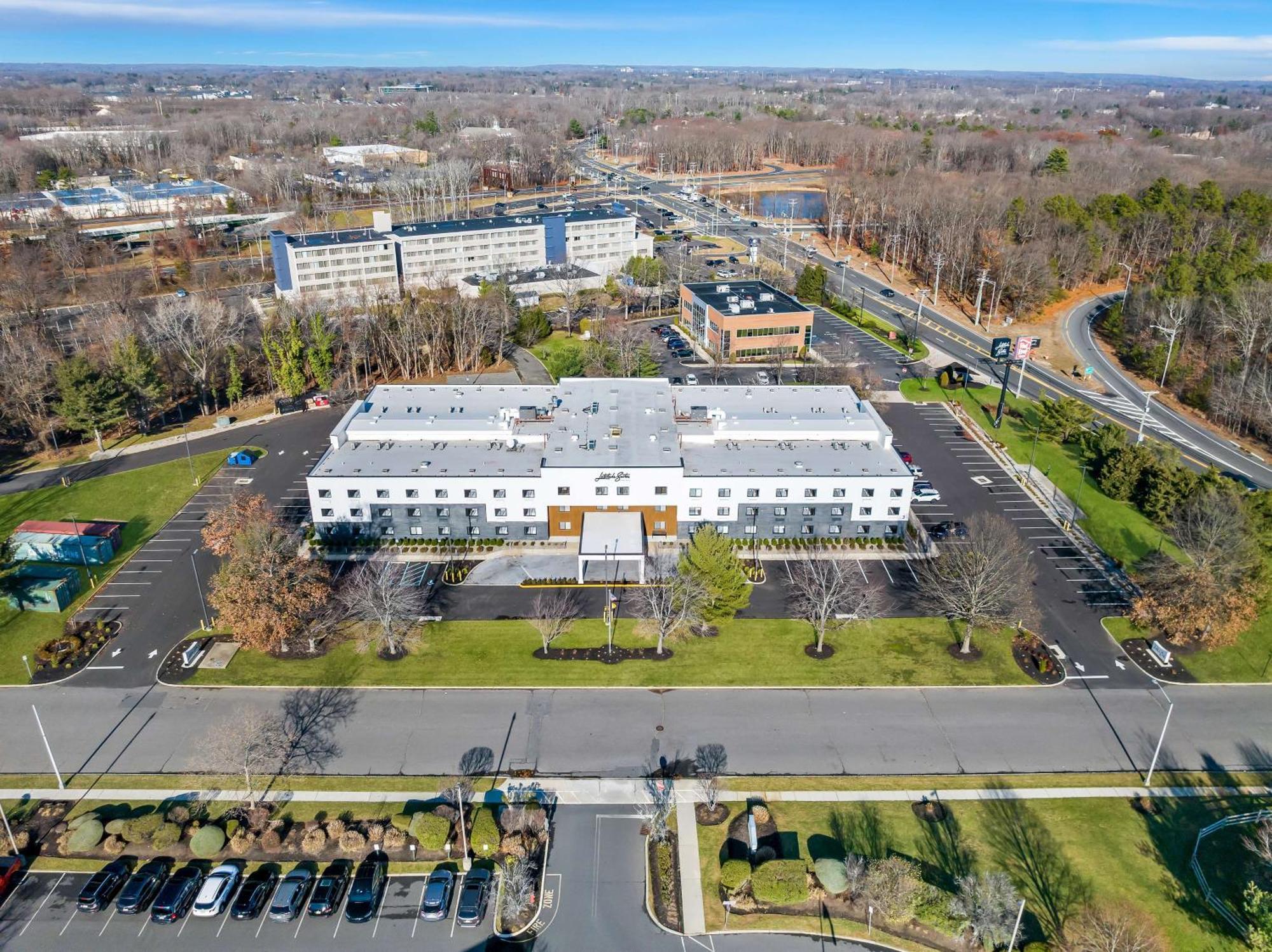 Latitude Suites Tinton Falls Eatontown - BW Premier Collection Экстерьер фото