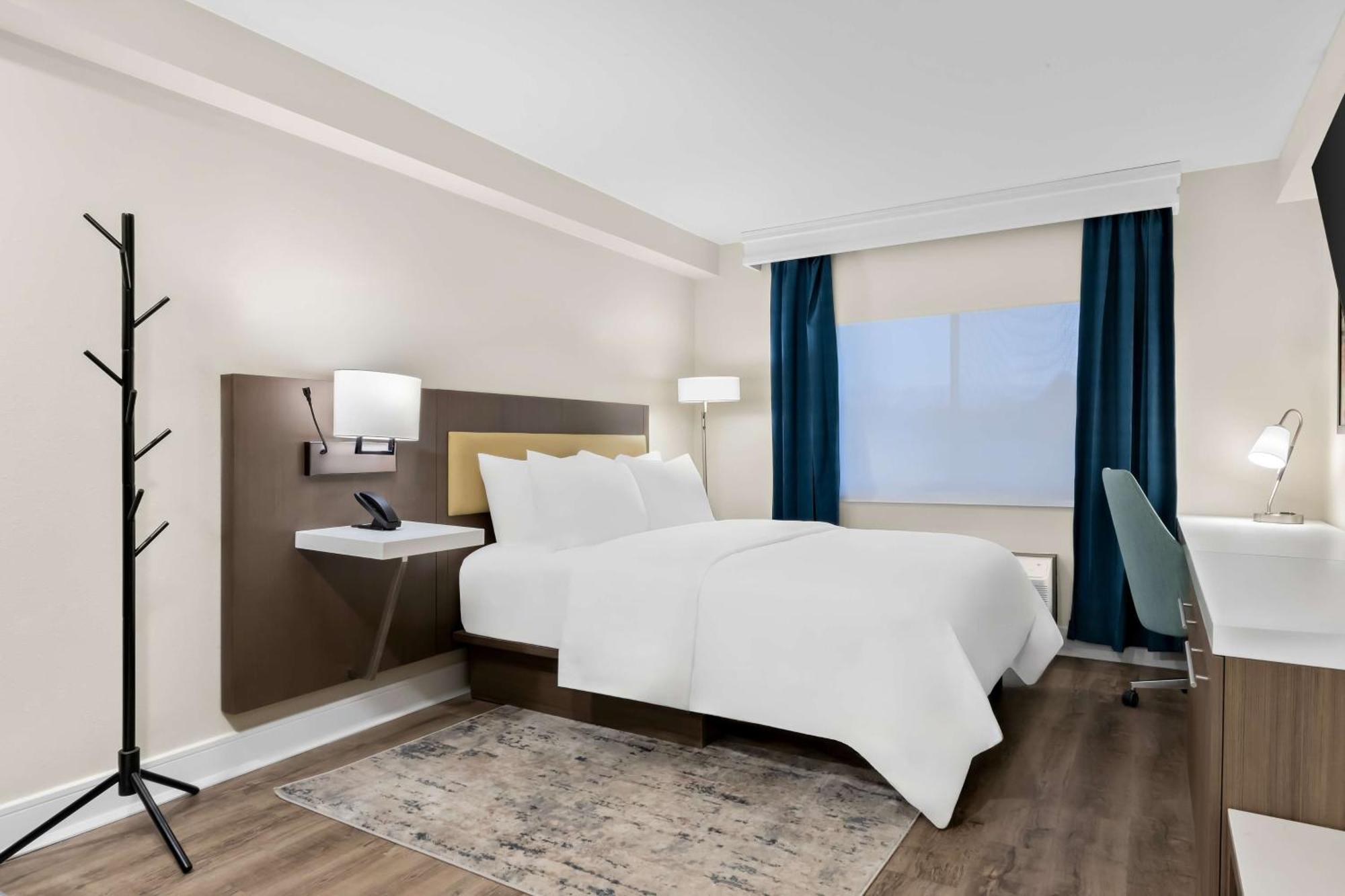 Latitude Suites Tinton Falls Eatontown - BW Premier Collection Экстерьер фото