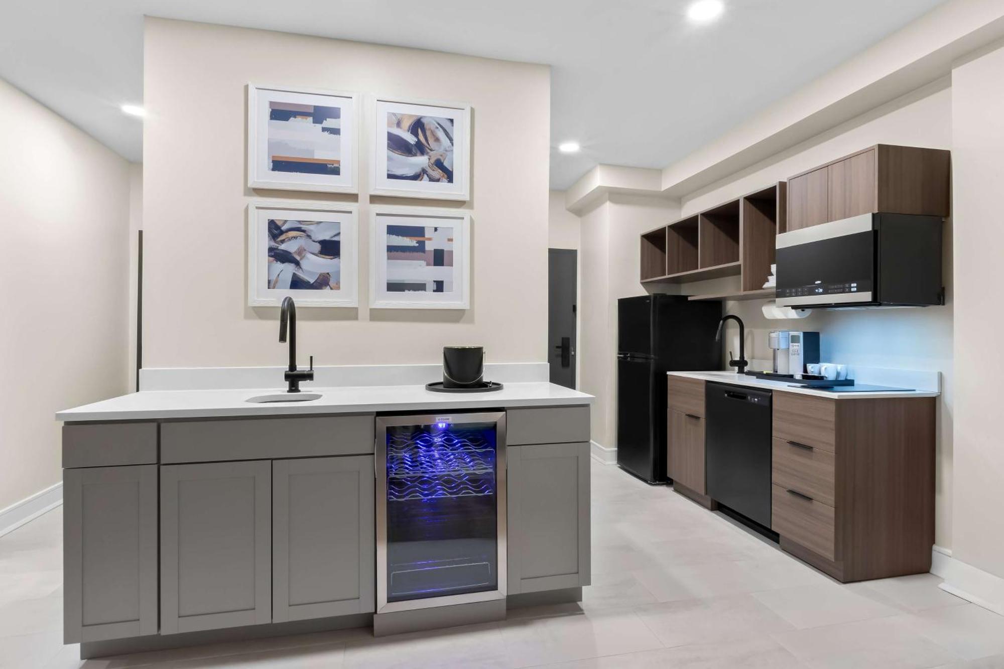 Latitude Suites Tinton Falls Eatontown - BW Premier Collection Экстерьер фото