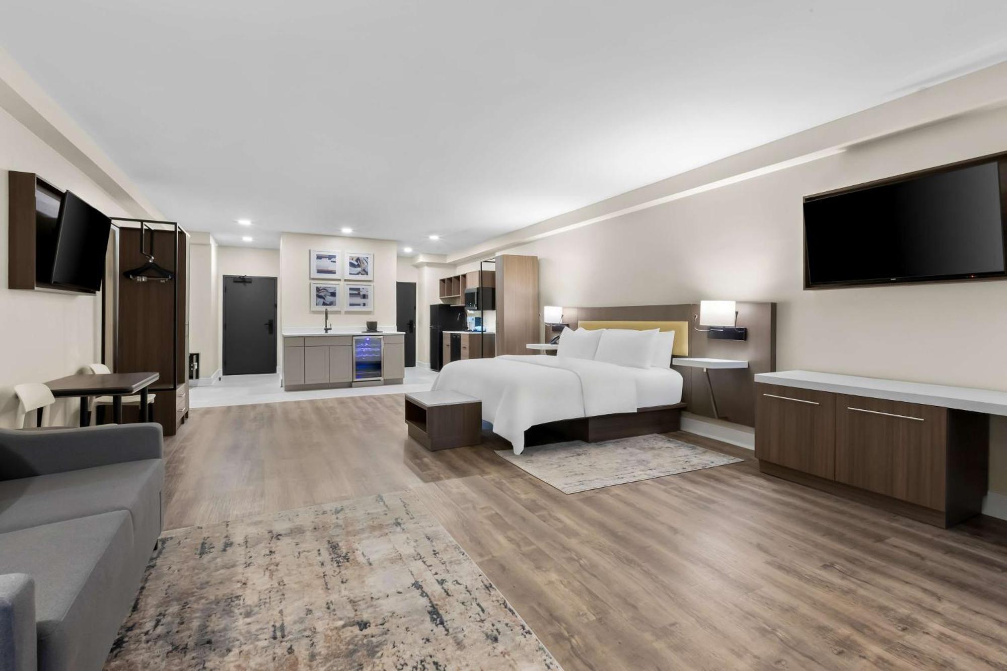 Latitude Suites Tinton Falls Eatontown - BW Premier Collection Экстерьер фото