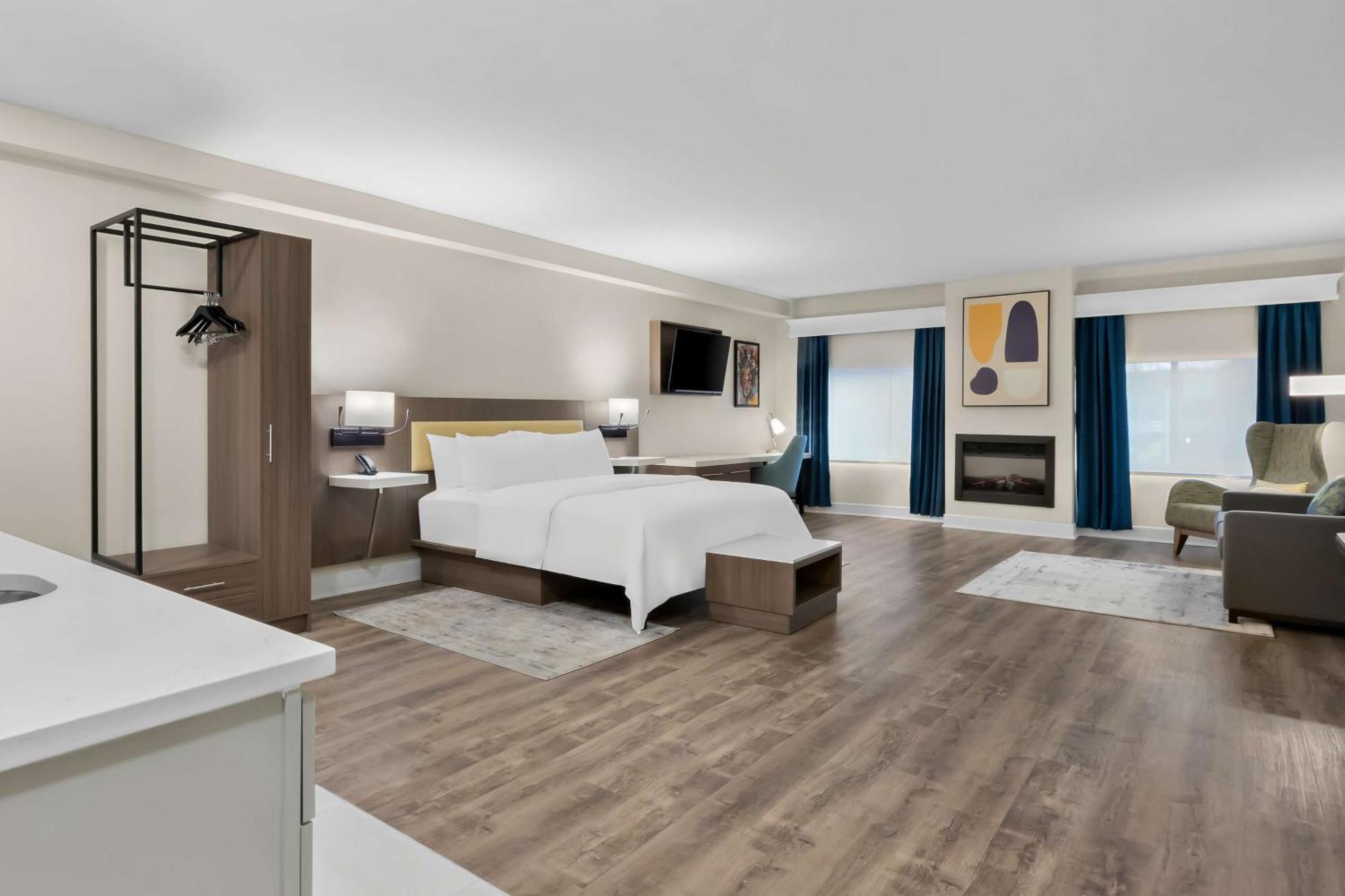 Latitude Suites Tinton Falls Eatontown - BW Premier Collection Экстерьер фото
