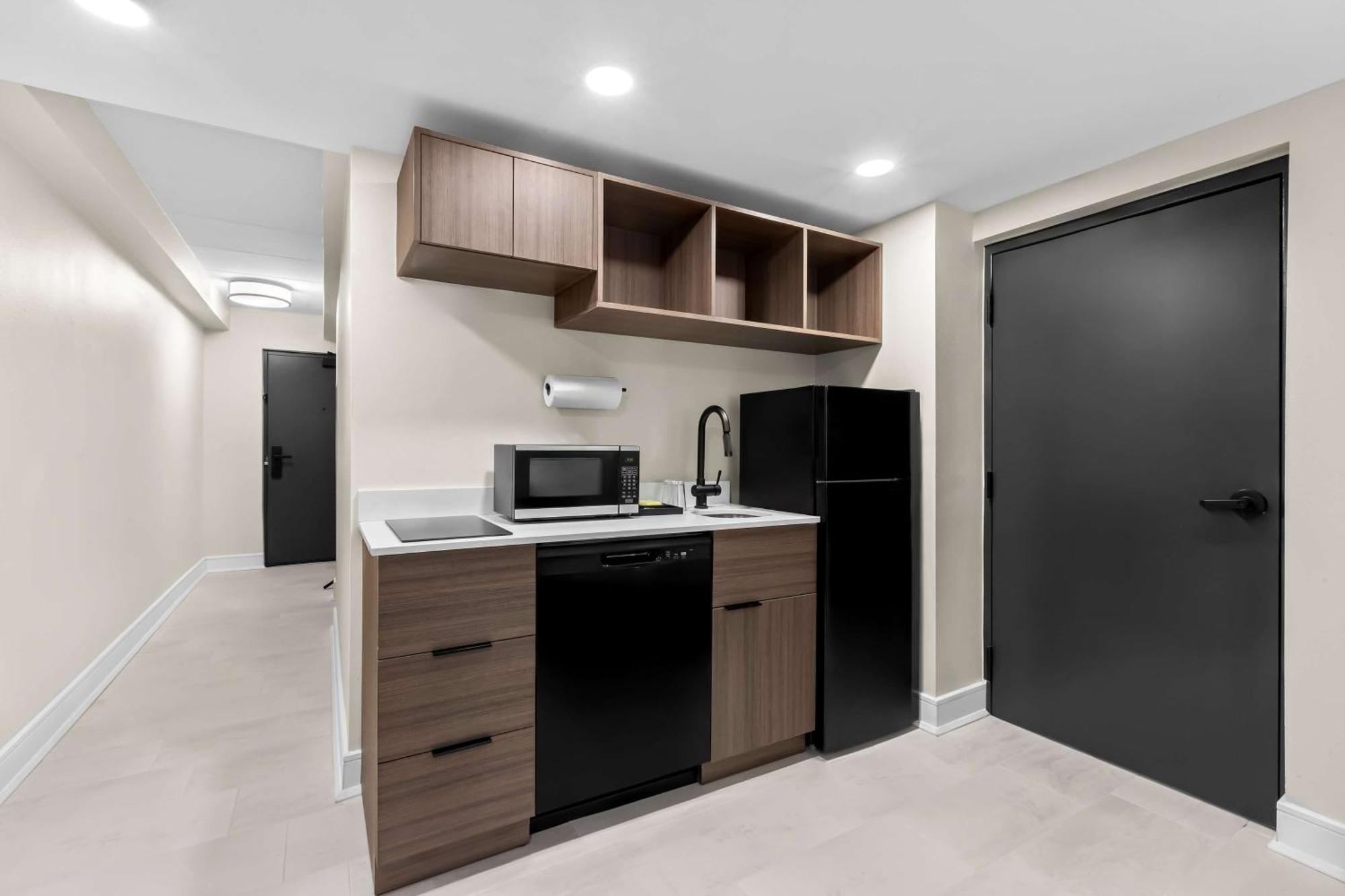 Latitude Suites Tinton Falls Eatontown - BW Premier Collection Экстерьер фото