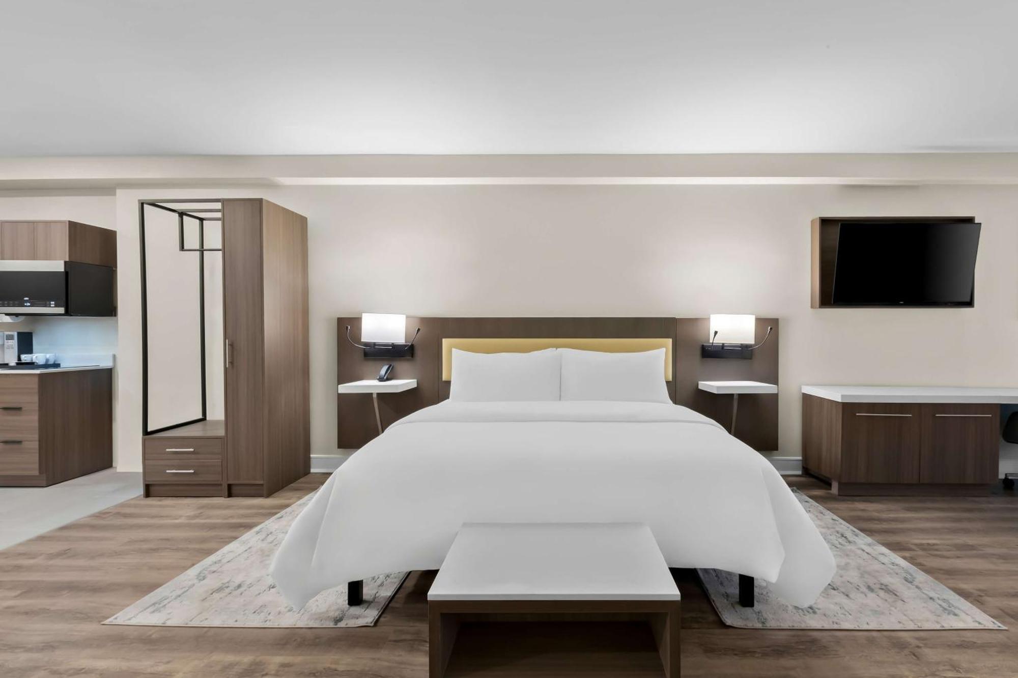 Latitude Suites Tinton Falls Eatontown - BW Premier Collection Экстерьер фото