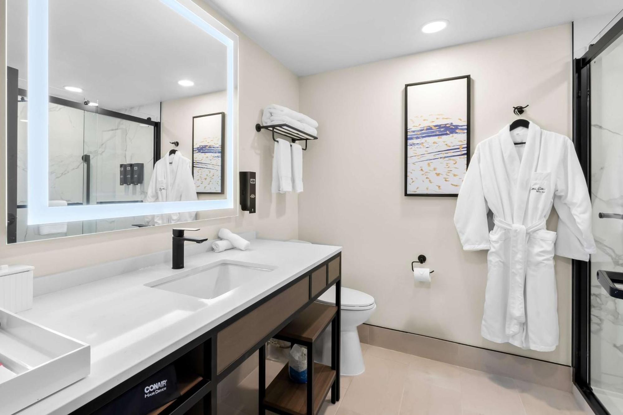 Latitude Suites Tinton Falls Eatontown - BW Premier Collection Экстерьер фото