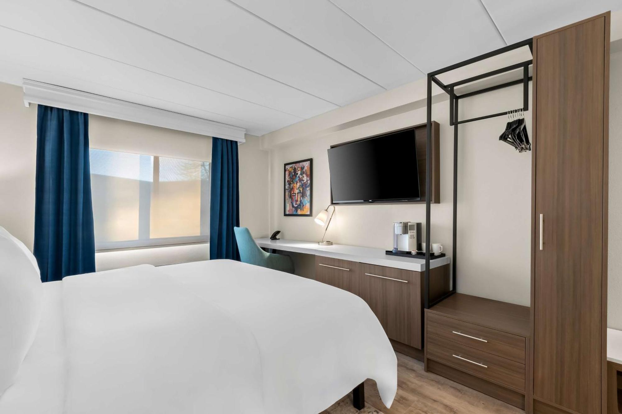 Latitude Suites Tinton Falls Eatontown - BW Premier Collection Экстерьер фото
