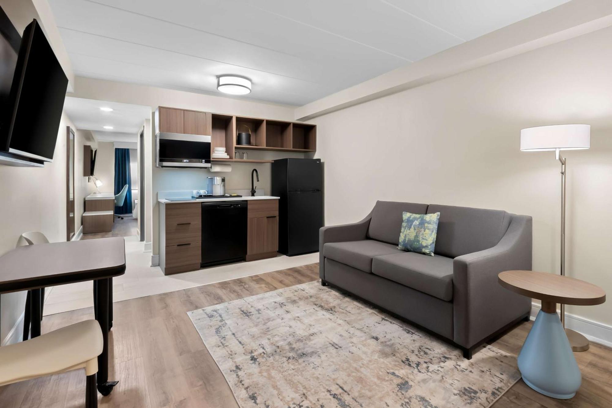 Latitude Suites Tinton Falls Eatontown - BW Premier Collection Экстерьер фото