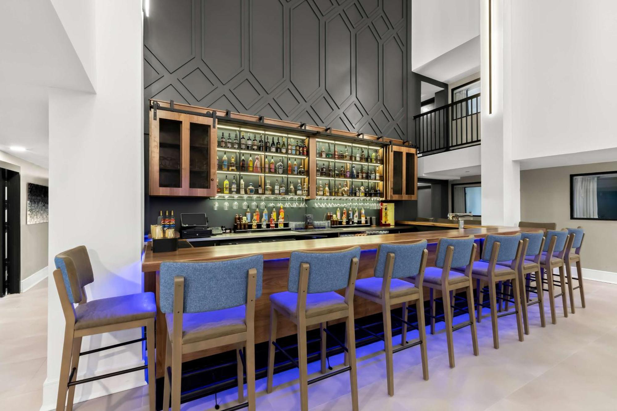 Latitude Suites Tinton Falls Eatontown - BW Premier Collection Экстерьер фото